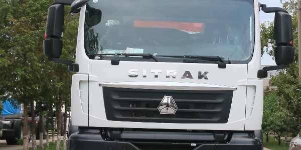 泵車在打泵后要注意及時(shí)清理