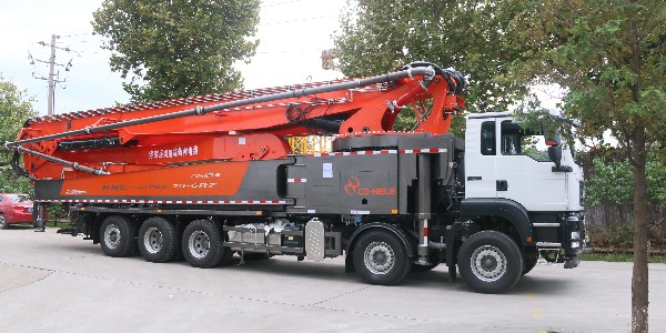 當(dāng)混凝土泵車操作不當(dāng)時的危害有哪些？