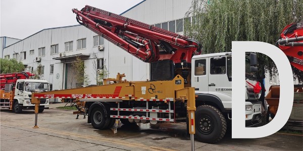 布料過程中，應(yīng)不斷檢查并在必要時調(diào)整泵車支腿