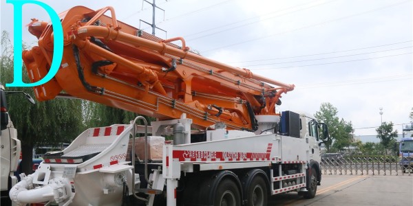 科尼樂帶您了解幾點關(guān)于小型混凝土泵車的技術(shù)性問題（一）