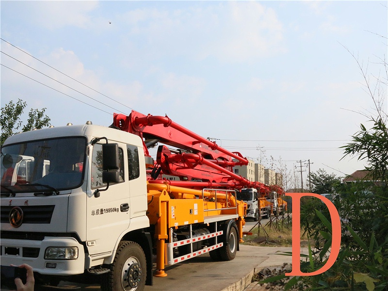 青島混凝土泵車價(jià)格 (3)