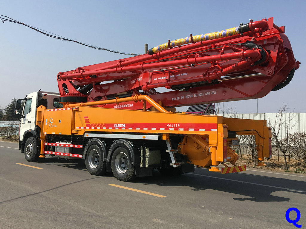 小型混凝土泵車，天泵，小型泵車，混凝土小泵車