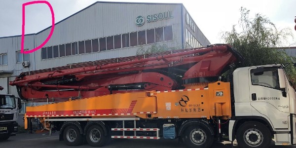 特殊環(huán)境下，小型混凝土泵車手應如何操作？