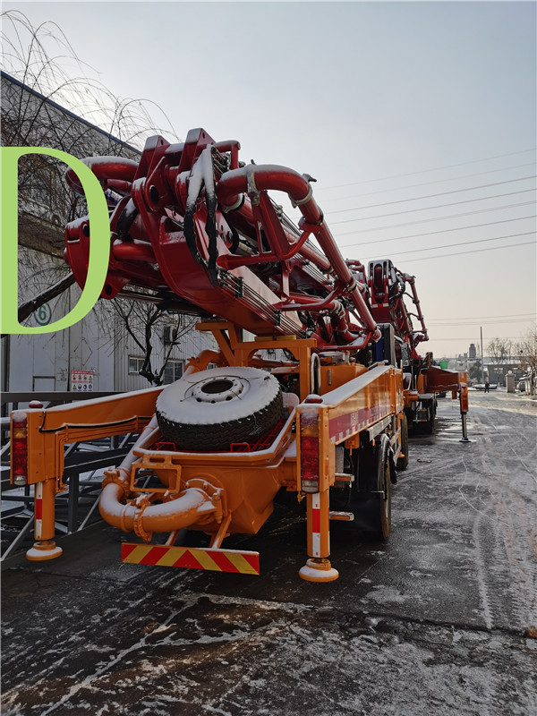 青島混凝土泵車價(jià)格 (3)