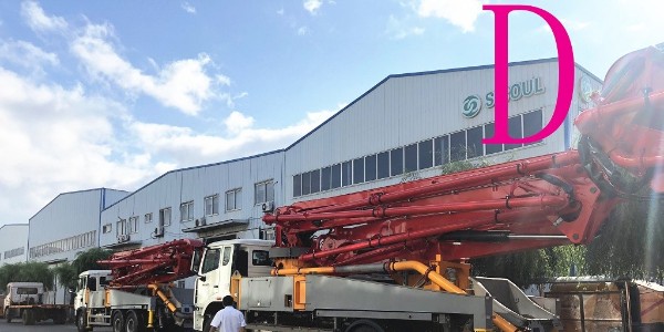 如何挑選一臺(tái)合適的小型混凝土泵車？