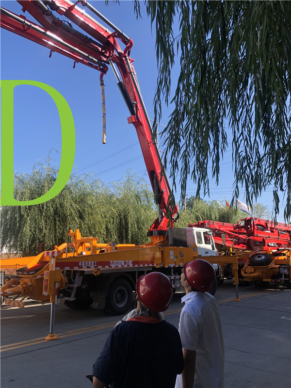 青島混凝土泵車價(jià)格 (4)