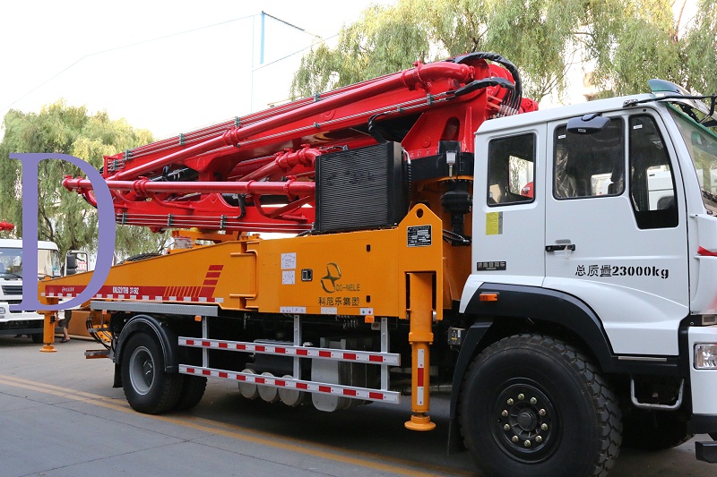 青島混凝土泵車價(jià)格 (11)