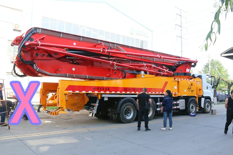 青島小型混凝土泵車價格