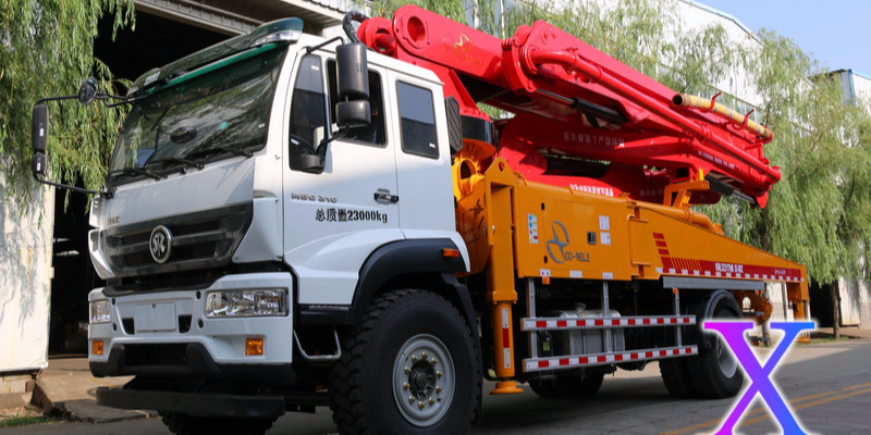 小型混凝土泵車保證混凝土澆筑的質(zhì)量，正確的做法是什么？——科尼樂